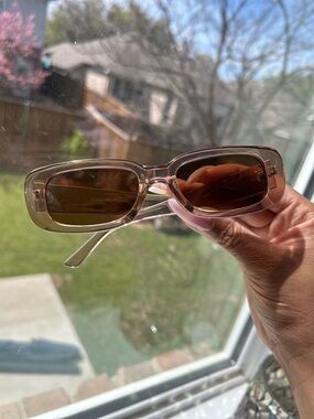 Tan Rectangular Sunglasses Vintage-Inspired